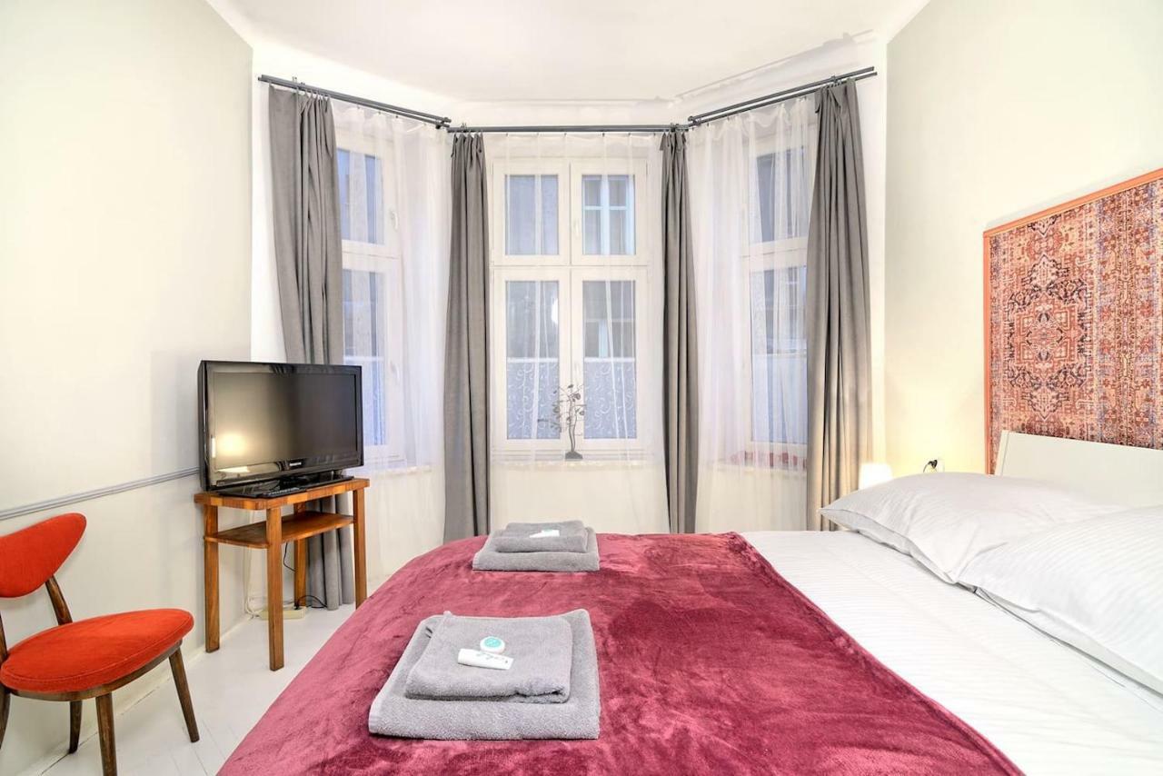 Luxury Retro Apartment, City Center, Wifi Kraków Zewnętrze zdjęcie
